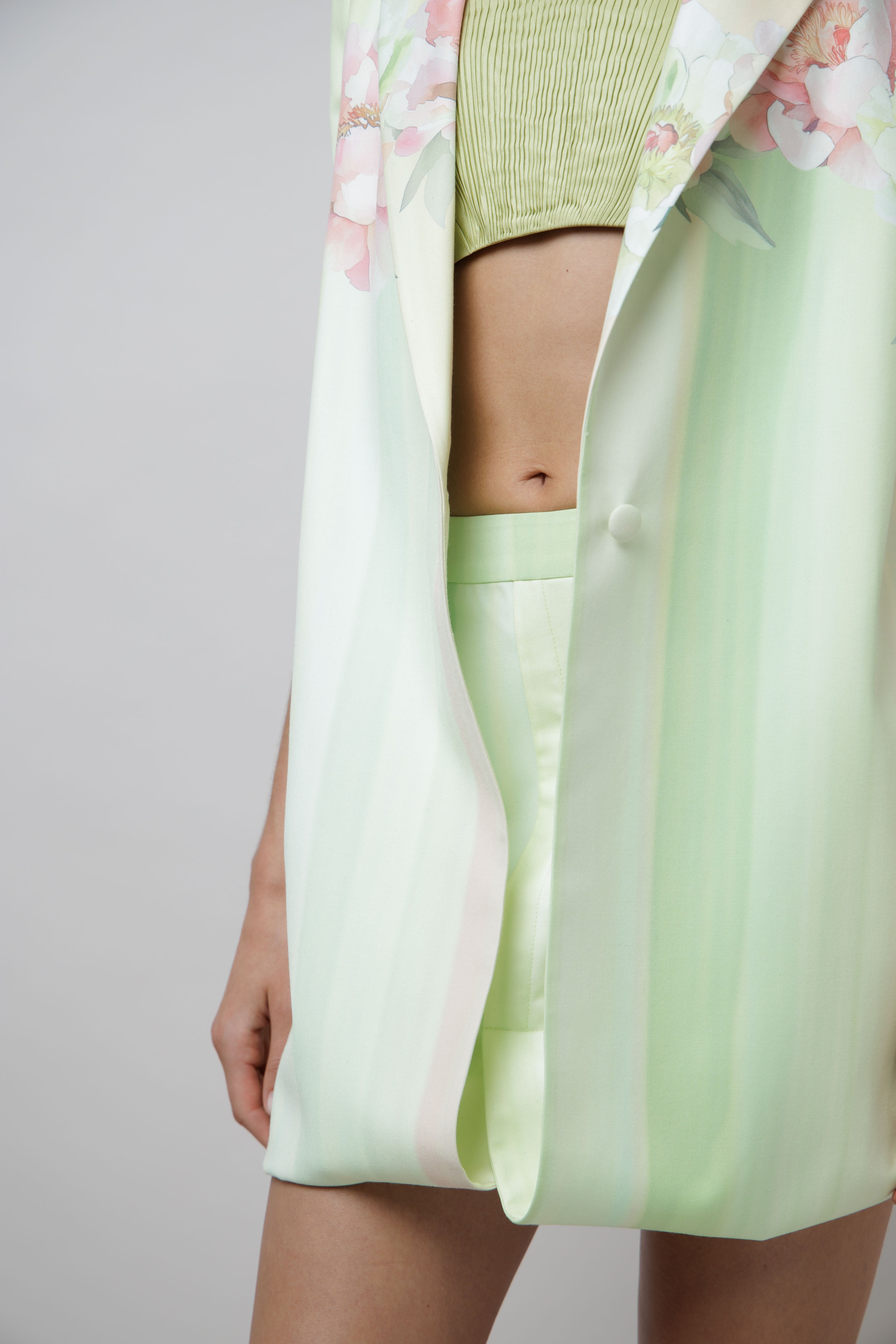Inside-out Skirt-Blazer image 2