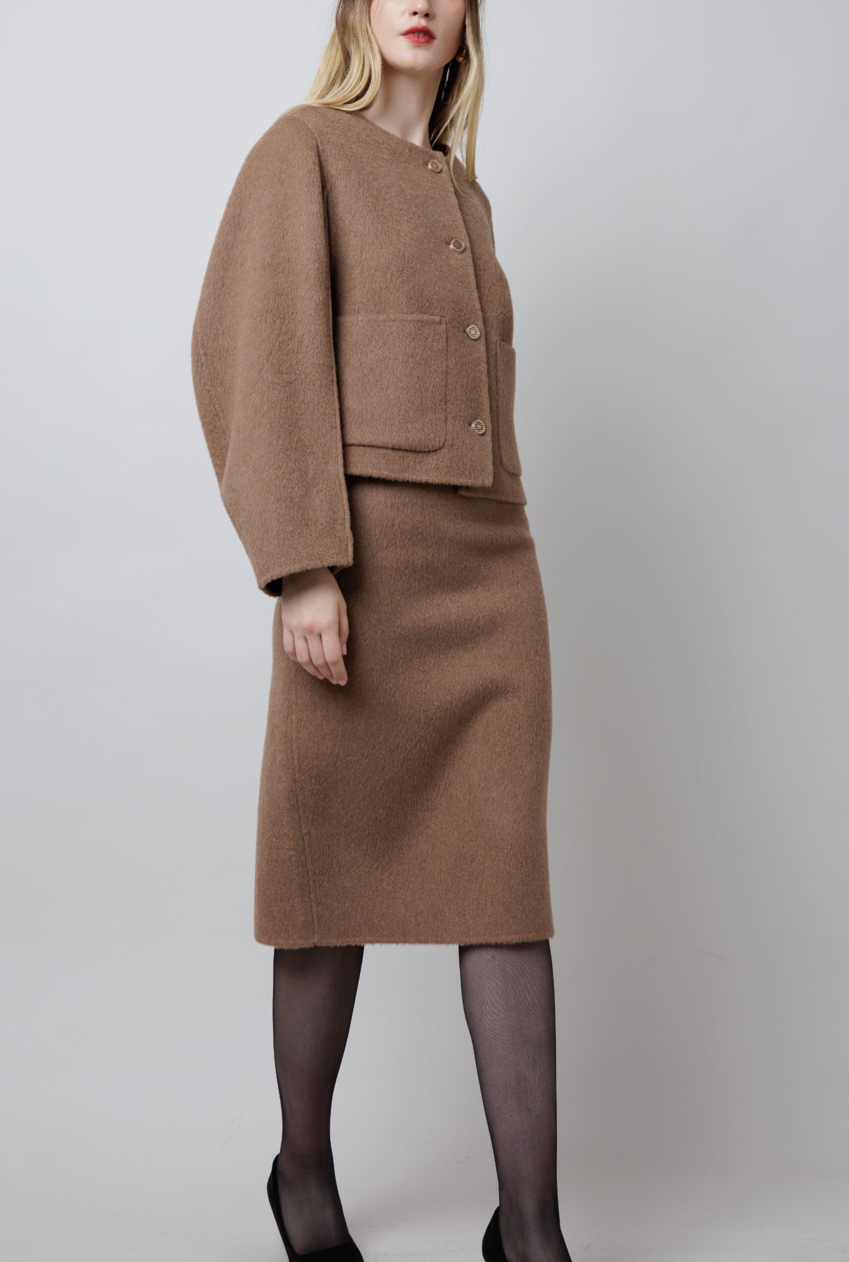 Cropped Camel Coat image 4