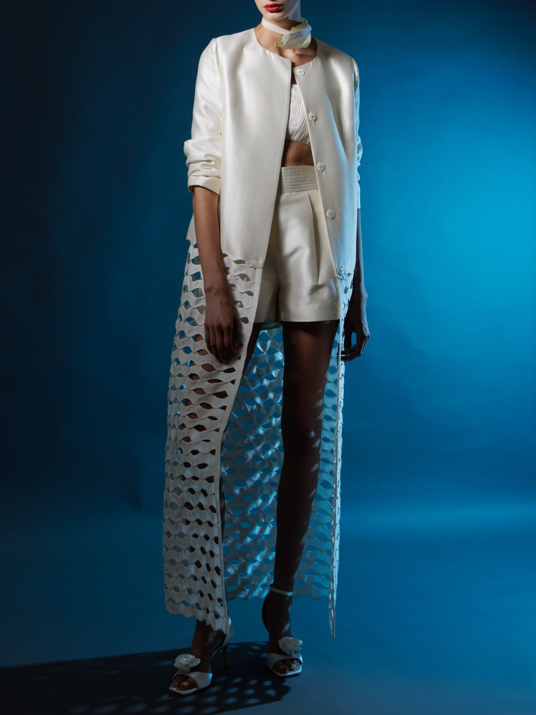 Silk-Wool Waves Coat image 4